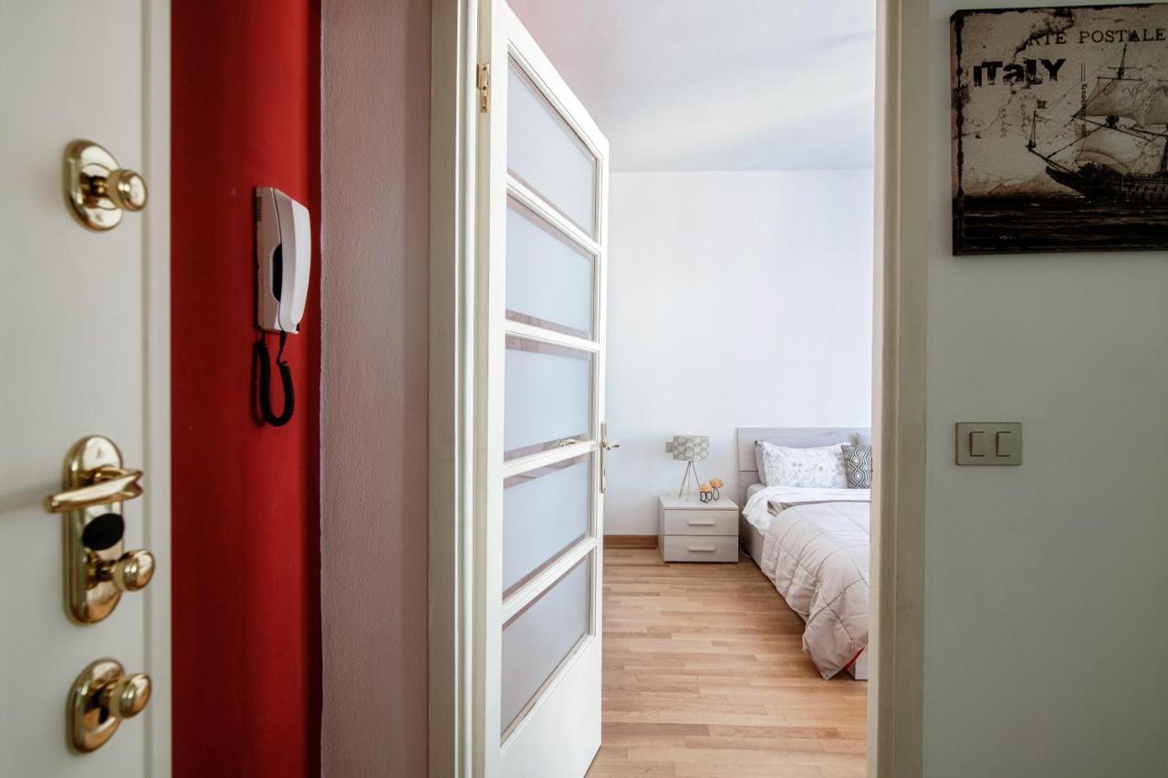 קומו Anna'S Home Super Cozy Flat, With A/C, High Speed Wifi, Near The Lake And Public Transport מראה חיצוני תמונה